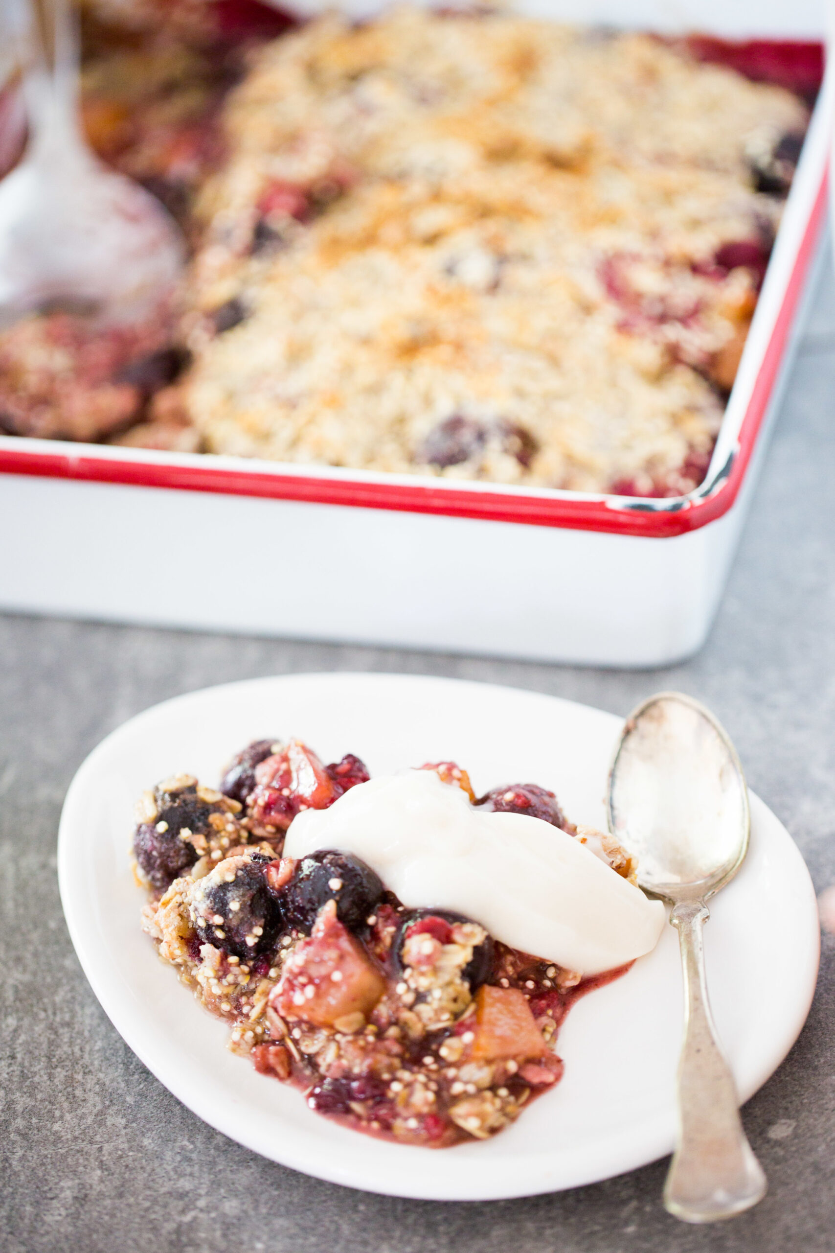 Cherry, raspberry and pear crumble recipe. Easy, vegan and full of flavor dessert.