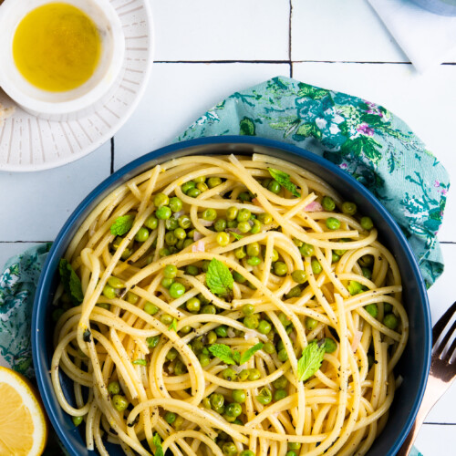 Easy One Pot Pasta With Peas Recipe • Salted Mint