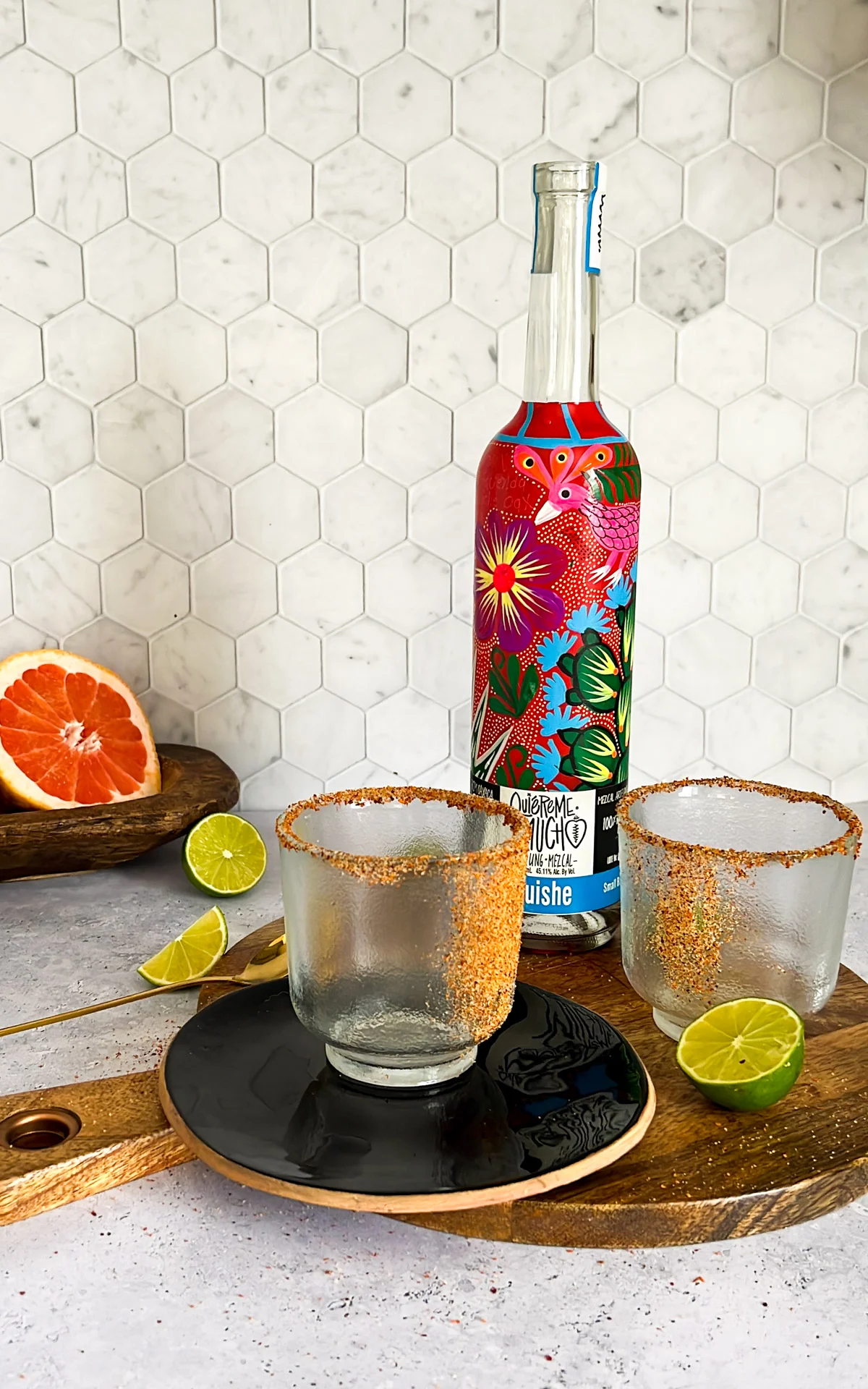 How to prepare a Paloma with Mezcal?